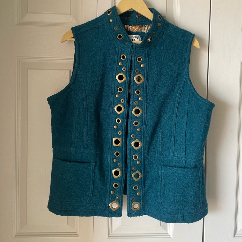 Tria | 100% Wool Grommet Vest. Unique. Size XL. Turquoise. Layer. Fashion.